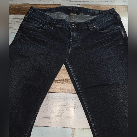 SILVER JEANS Low Rise Slim Fit Boot Cut  (US 30X35) - Picture 3 of 10
